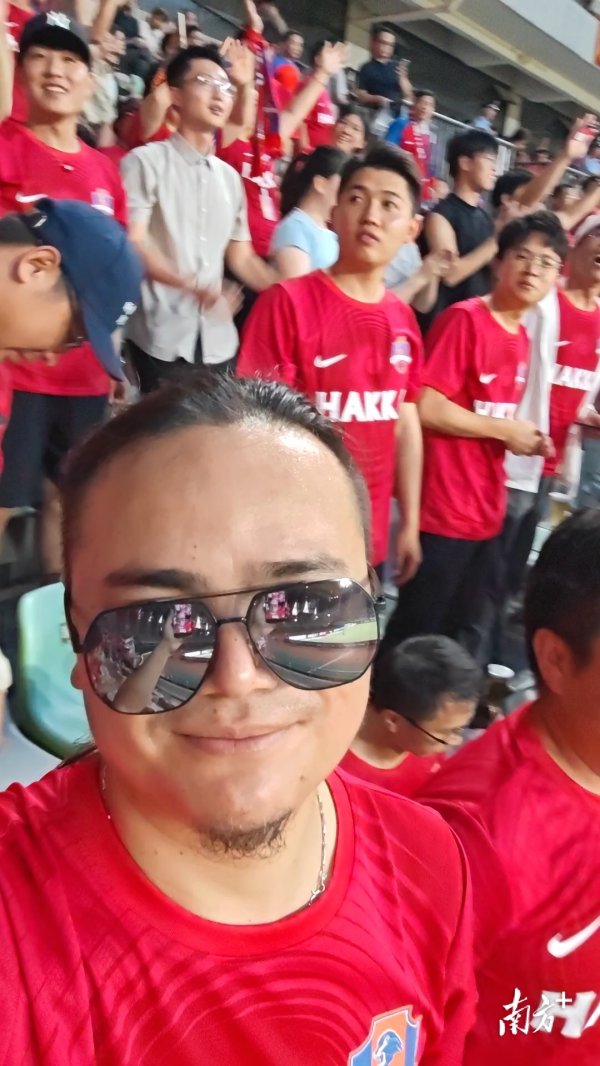 股票配资利率 广西桂林参赛选手陆甚旖原创歌曲《我们的歌》奏响“五华探秘境·益塘啖荔鲜”的快乐